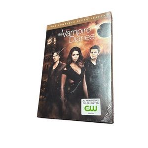 NWT Vampire Dairies Season 6
